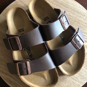 Brand new never worn Birkenstock sandals.  Size 6